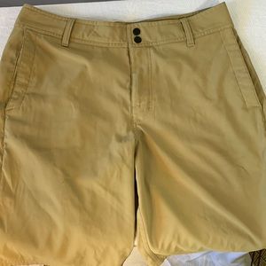 Under Armour khaki shorts